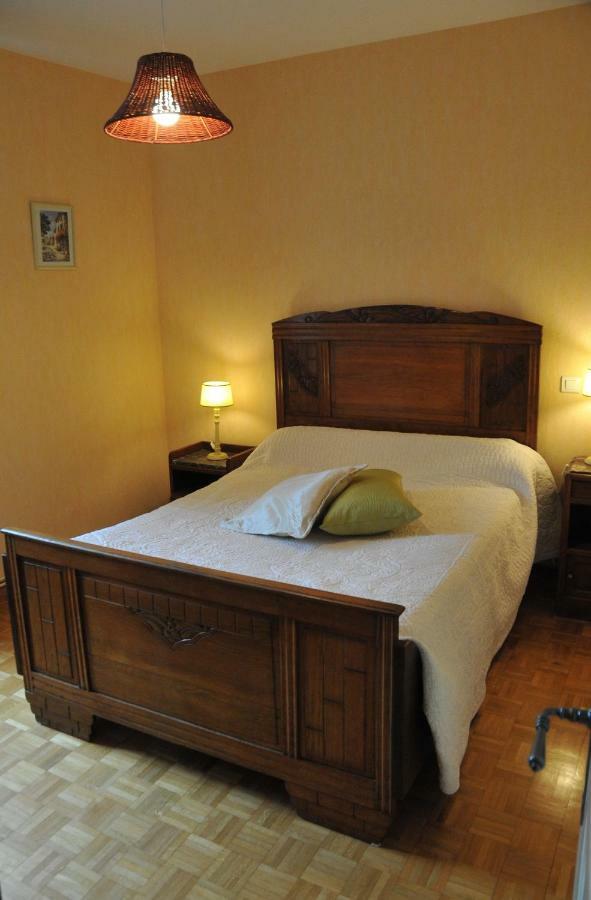Gite Les Auregats Maligny Dış mekan fotoğraf